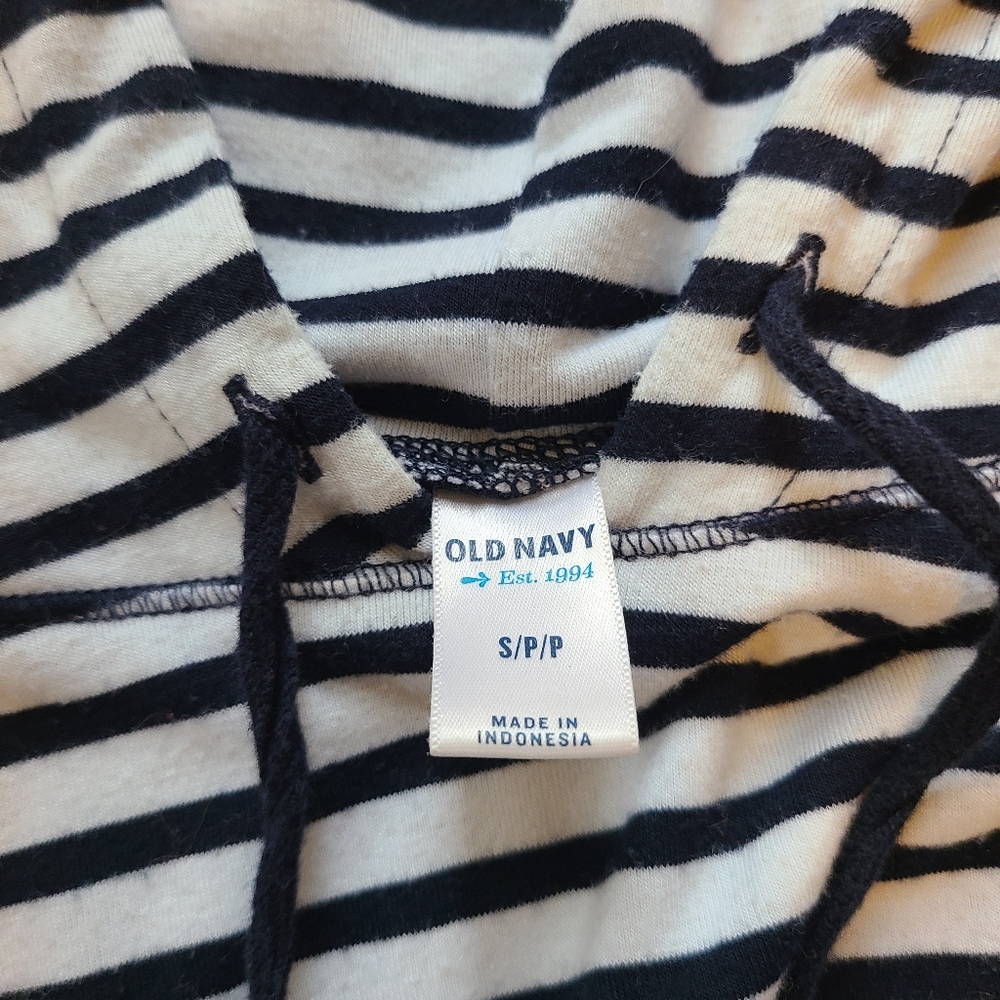 Sweaters - Picture 3 of 3